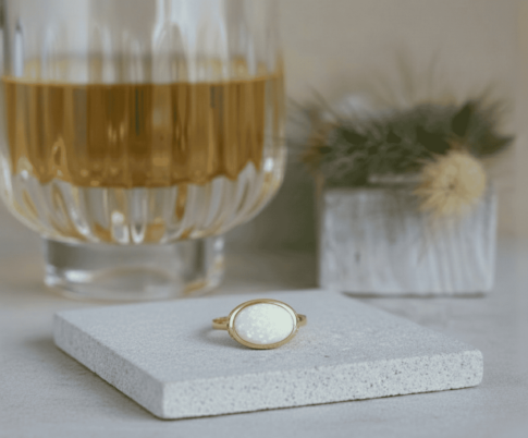 14 karaat geel gouden ring met opaal