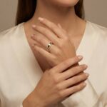 Gouden harten ring met diamanten en saffieren