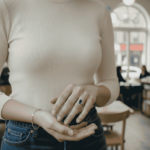 14 karaat gouden ring met saffier en diamanten