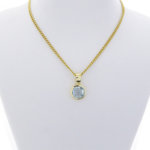 Gouden hanger met topaas