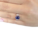 Wit gouden ring met saffieren en diamanten