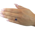 Wit gouden ring met saffieren en diamanten