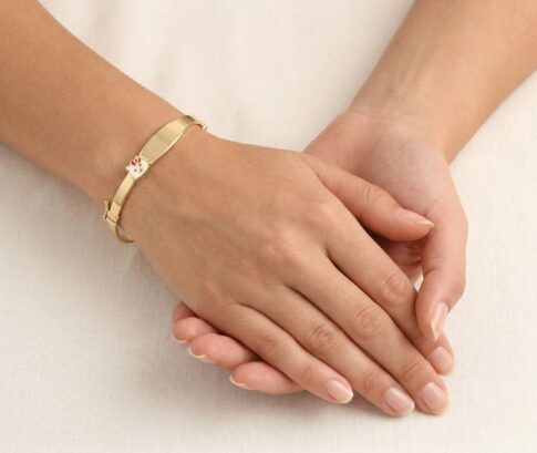 Geel gouden kinderarmband