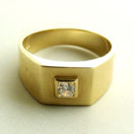 14 karaat gouden zegelring met zirkonia