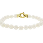 Parel armband met geel gouden slot