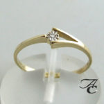 Geel gouden ring met centrale diamant