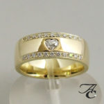 14 karaat geel gouden harten ring met diamanten