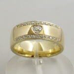 14 karaat geel gouden harten ring met diamanten