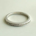 Wit gouden ring met 15 diamanten