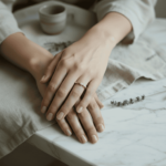 Bicolor gouden ring met 3 diamanten