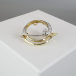 Gouden broche met diamanten