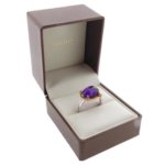 Wit gouden ring met amethyst