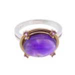 Wit gouden ring met amethyst