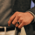 Gouden onyx en zirkonia ring