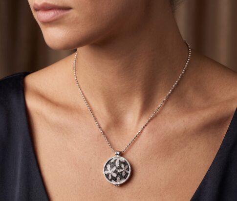 Zilveren collier en hanger met zirkonia