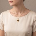 Gouden collier met kruis