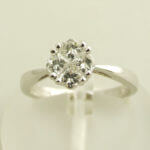 18 karaat wit gouden ring met diamanten