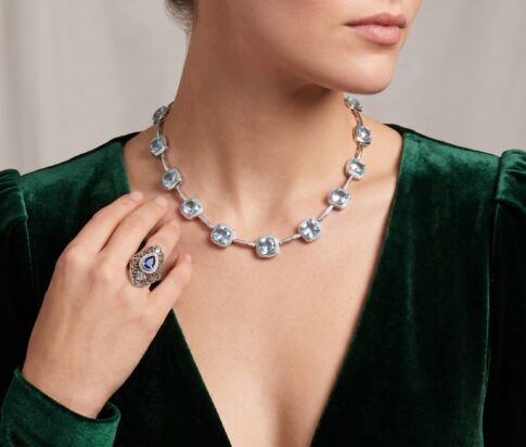 18 karaat wit gouden topaas en diamanten collier