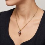 18 karaat gouden collier met lapis lazuli hanger