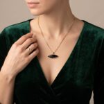 Gouden collier met onyx hanger