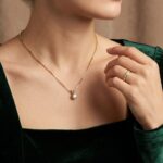 Gouden collier en diamanten hanger