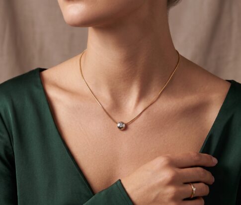 Gouden collier met hanger