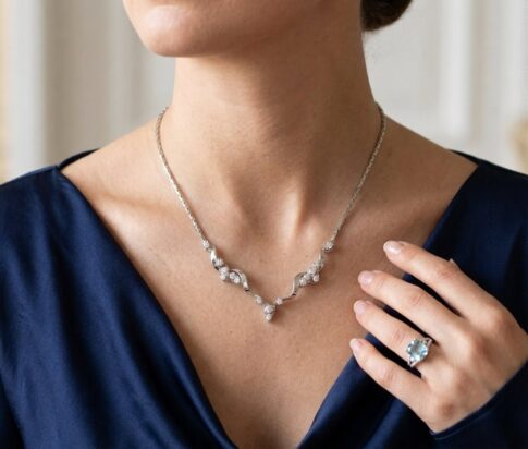 18 karaat wit gouden diamanten collier