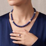 Collier met parels en lapis lazuli
