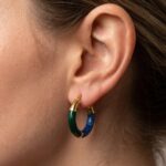 Gouden oorbellen met emaille