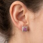 Wit gouden oorbellen met diamanten en amethist