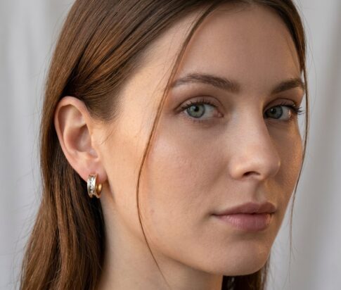 Bicolor oorbellen met diamanten