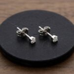 Atelier Christian wit gouden oorbellen met diamant