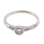 Wit gouden diamant ring met versierde ringband