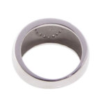 Wit gouden harten ring met omringende diamanten