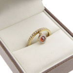 14 karaat geel- en rosé gouden ring met hanger