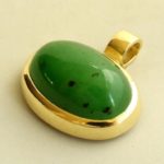 18 karaat geel gouden hanger met jade