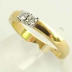 Bicolor ring met 2 diamanten