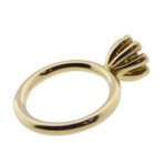 Gouden ring met groene saffier