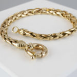 14 karaat geel gouden gevlochten armband