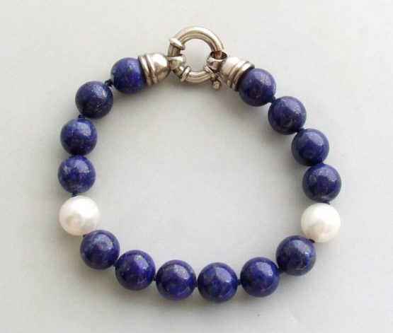 Armband met parels en lapis lazuli