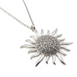 Wit gouden collier en zirkonia zonnehanger
