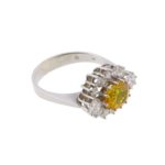 Wit gouden ring met saffier en briljant