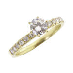 Gouden verlovingsring met diamanten