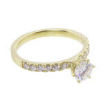 Gouden verlovingsring met diamanten