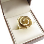 Geel gouden ring bloem model