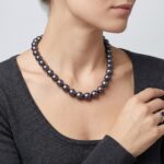 Christian antraciet parel collier