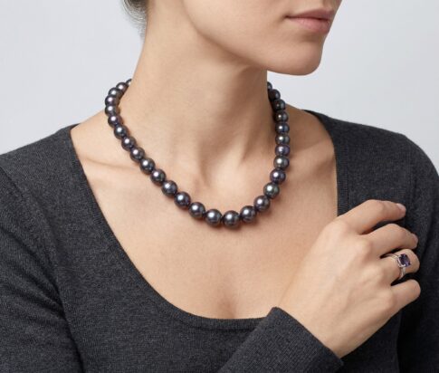 Christian antraciet parel collier