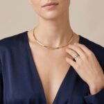 Gouden spang collier half rond