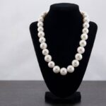 Christian witte zoetwaterparel collier
