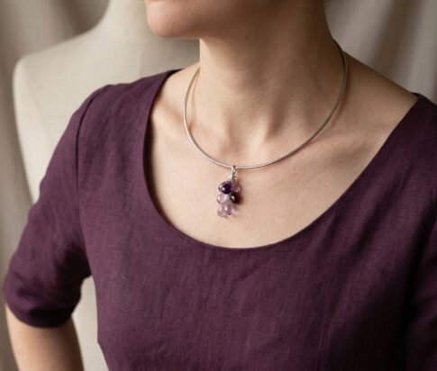 Wit gouden spang met amethist hanger